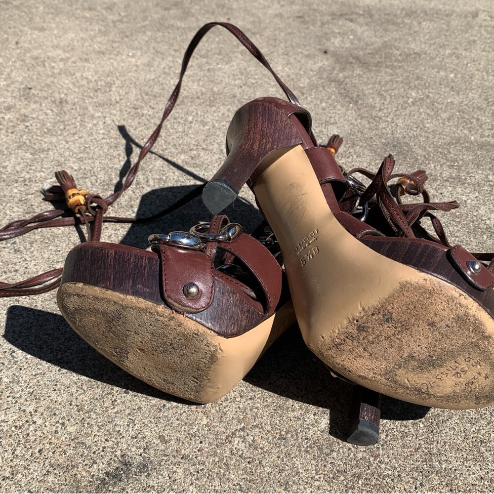 Gucci Brown High-Heeled Sandals with Strappy Design - Picture 9 of 14